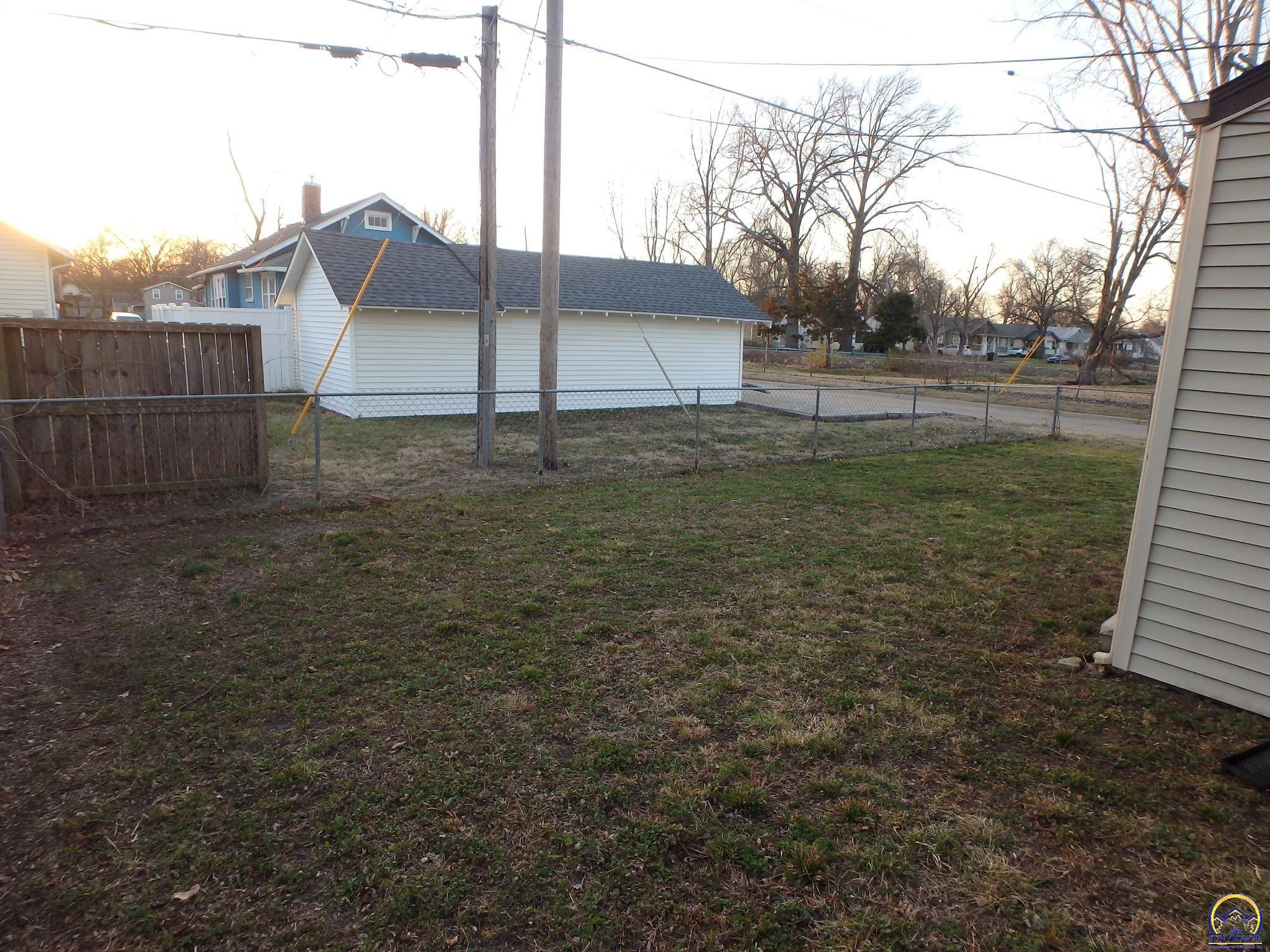 701 Southwest MacVicar Avenue Topeka, KS 66606 - Photo 18 of 18