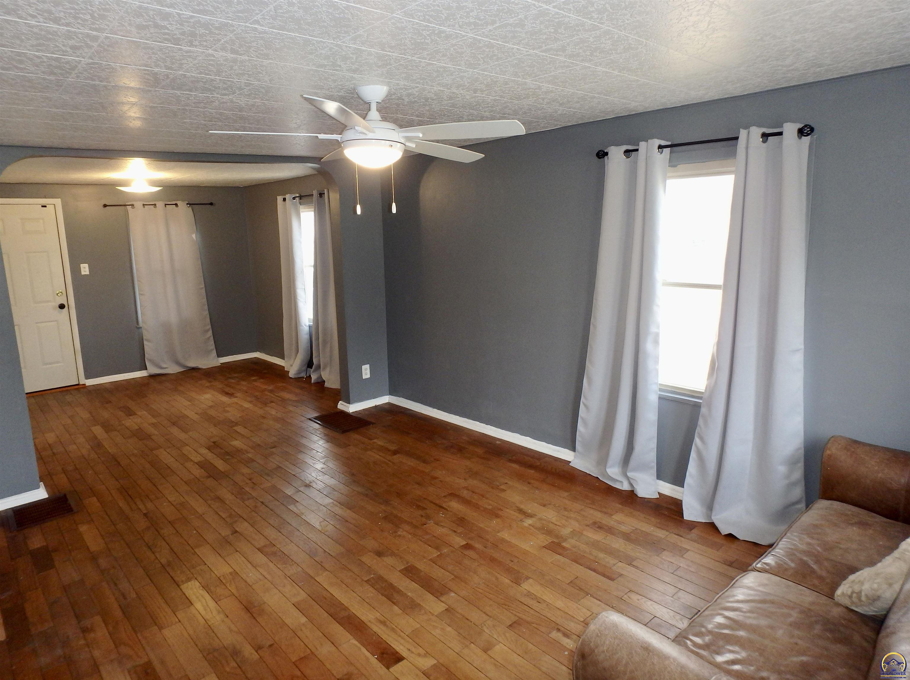 701 Southwest MacVicar Avenue Topeka, KS 66606 - Photo 5 of 18