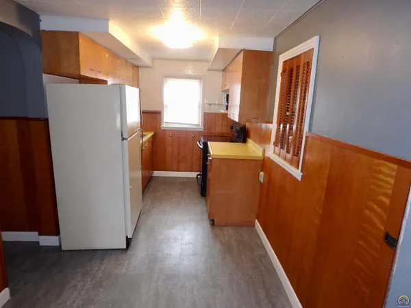 $147,500 | 701 Southwest MacVicar Avenue, Topeka, KS 66606