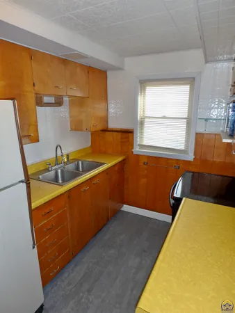 $147,500 | 701 Southwest MacVicar Avenue, Topeka, KS 66606