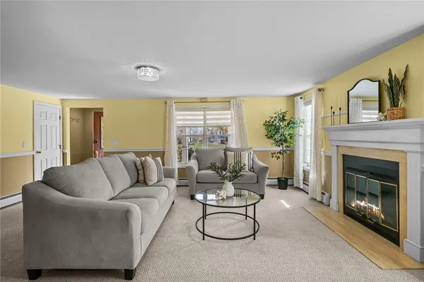 $379,900 | 15 Nipmuc Trail, Unit A, North Providence, RI 02904