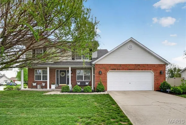 $450,000 | 1224 Clarendon Drive, O'Fallon, IL 62269