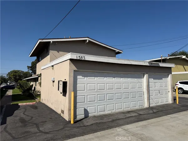 $1,675,000 | 1383 Baker Street, Costa Mesa, CA 92626