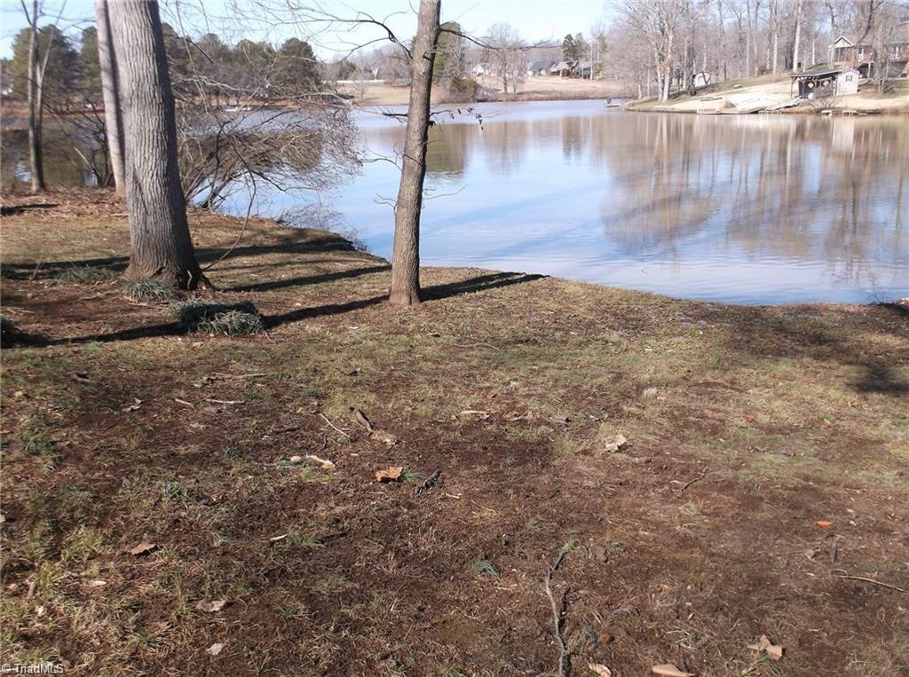 192 Hawthorne Road Mocksville, NC 27028 - Photo 2 of 18 Gallery Image 2