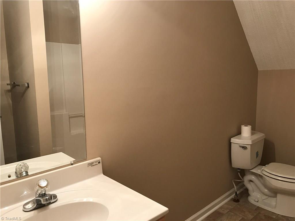 192 Hawthorne Road Mocksville, NC 27028 - Photo 14 of 18 Gallery Image 14