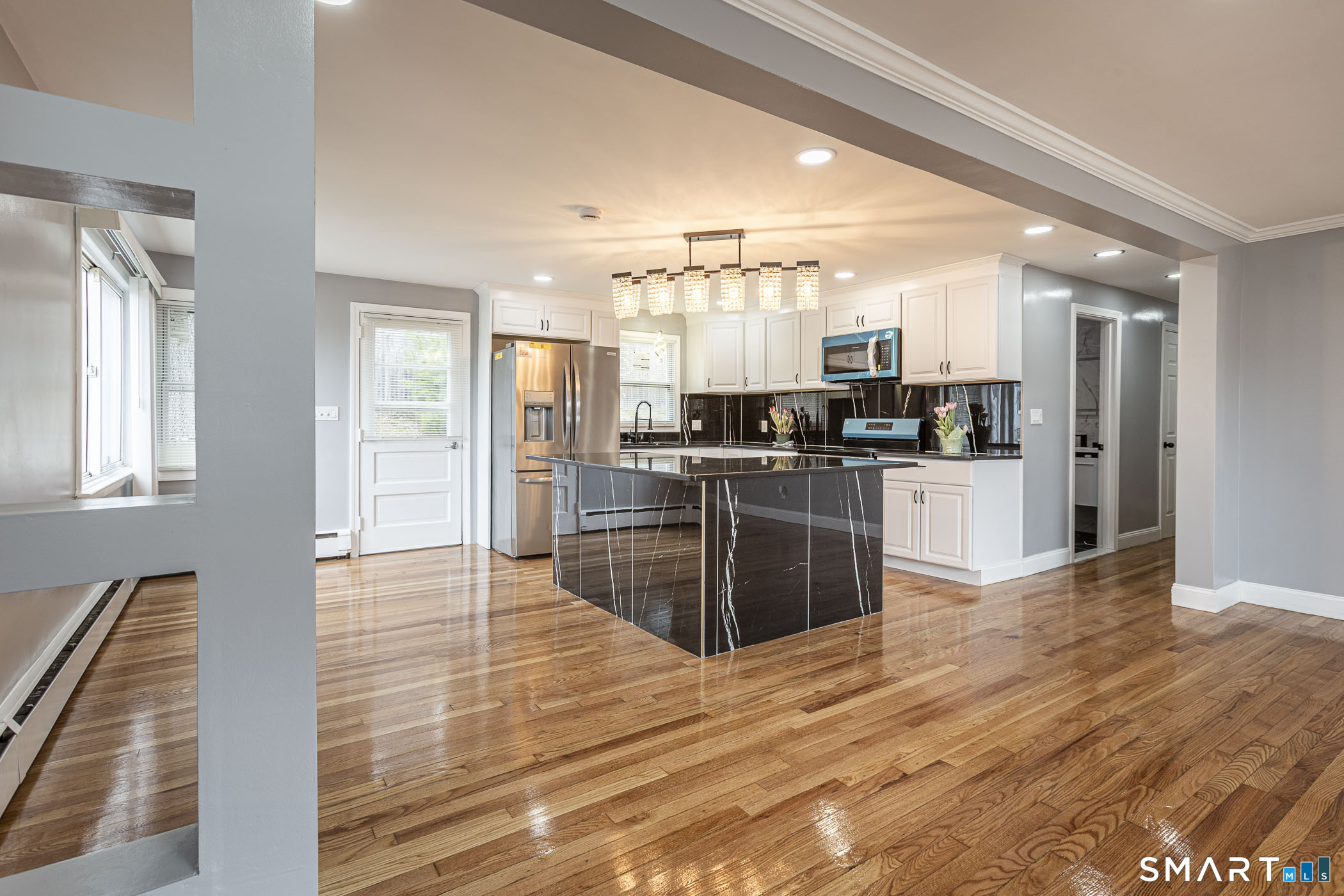 83 Olcott Street Manchester, CT 06040 - Photo 11 of 44