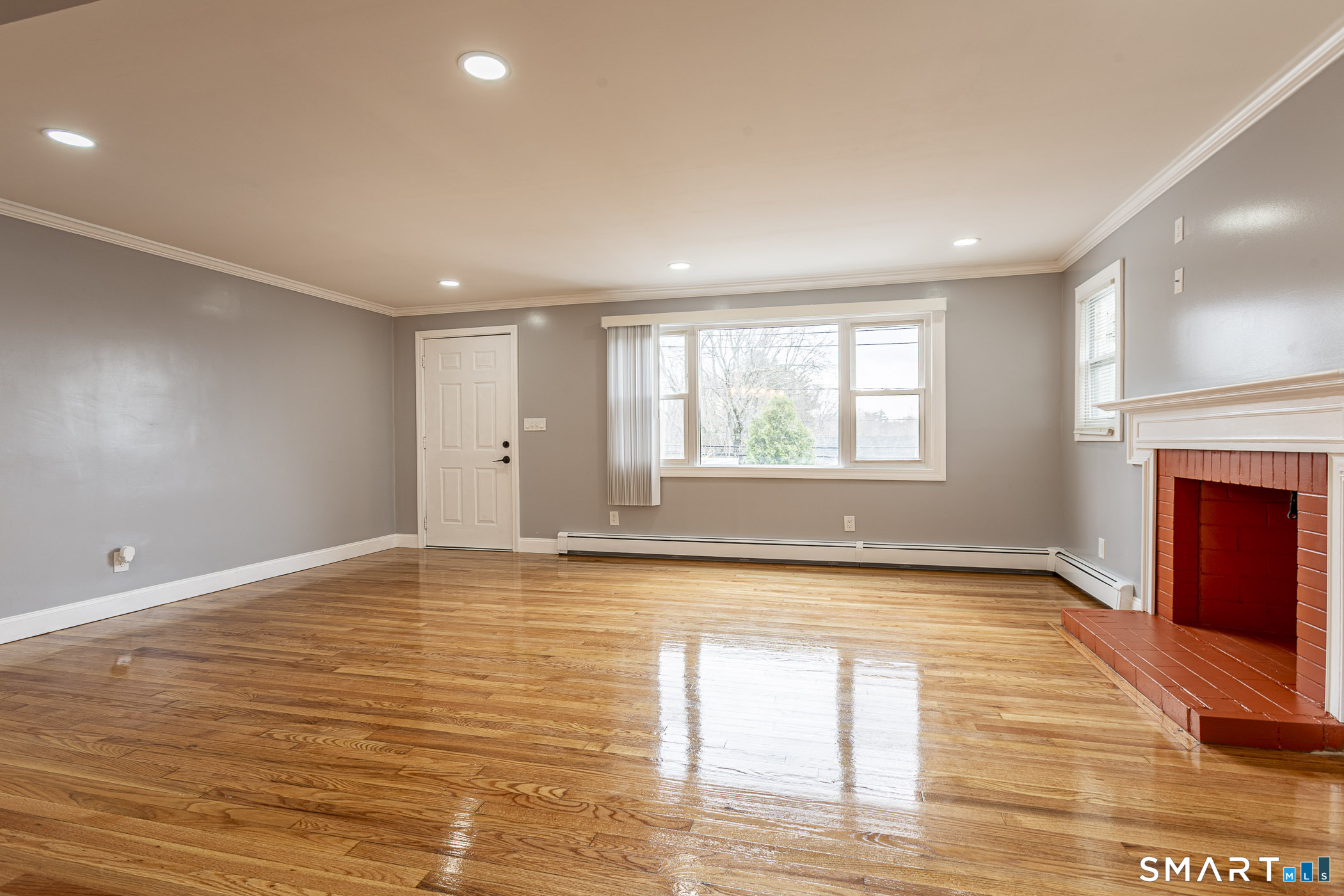 83 Olcott Street Manchester, CT 06040 - Photo 12 of 44