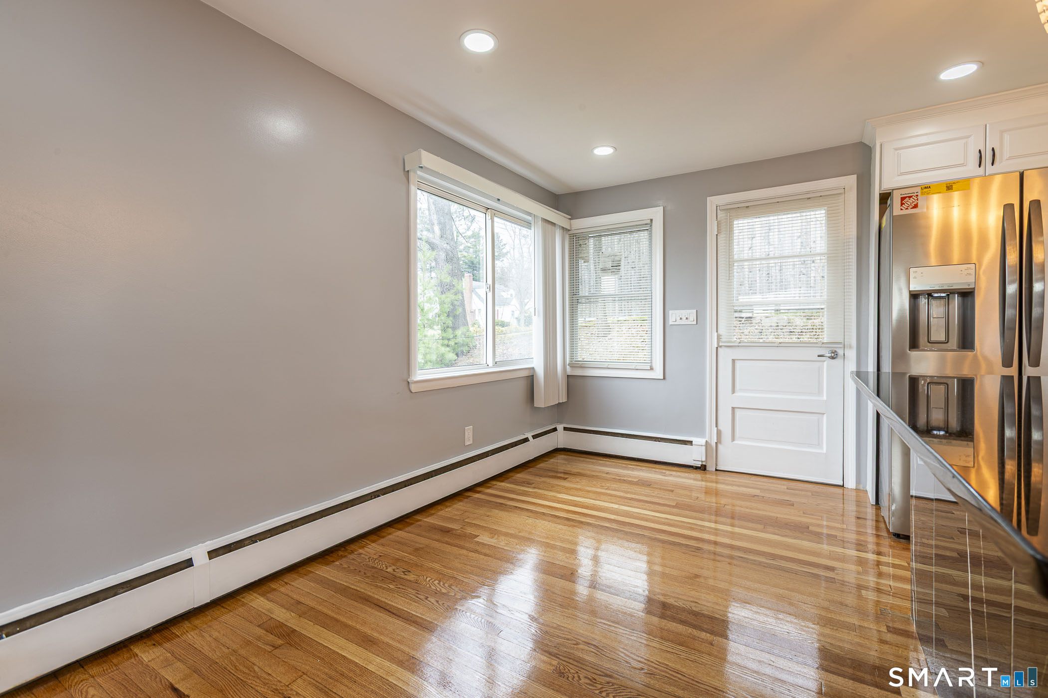 83 Olcott Street Manchester, CT 06040 - Photo 18 of 44