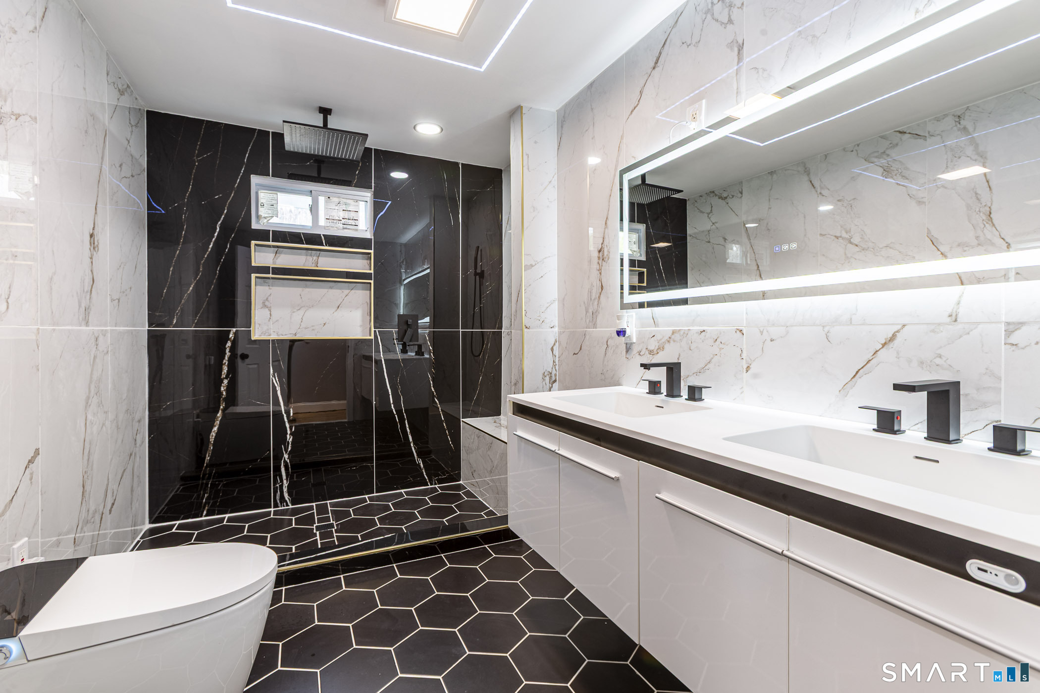 83 Olcott Street Manchester, CT 06040 - Photo 20 of 44