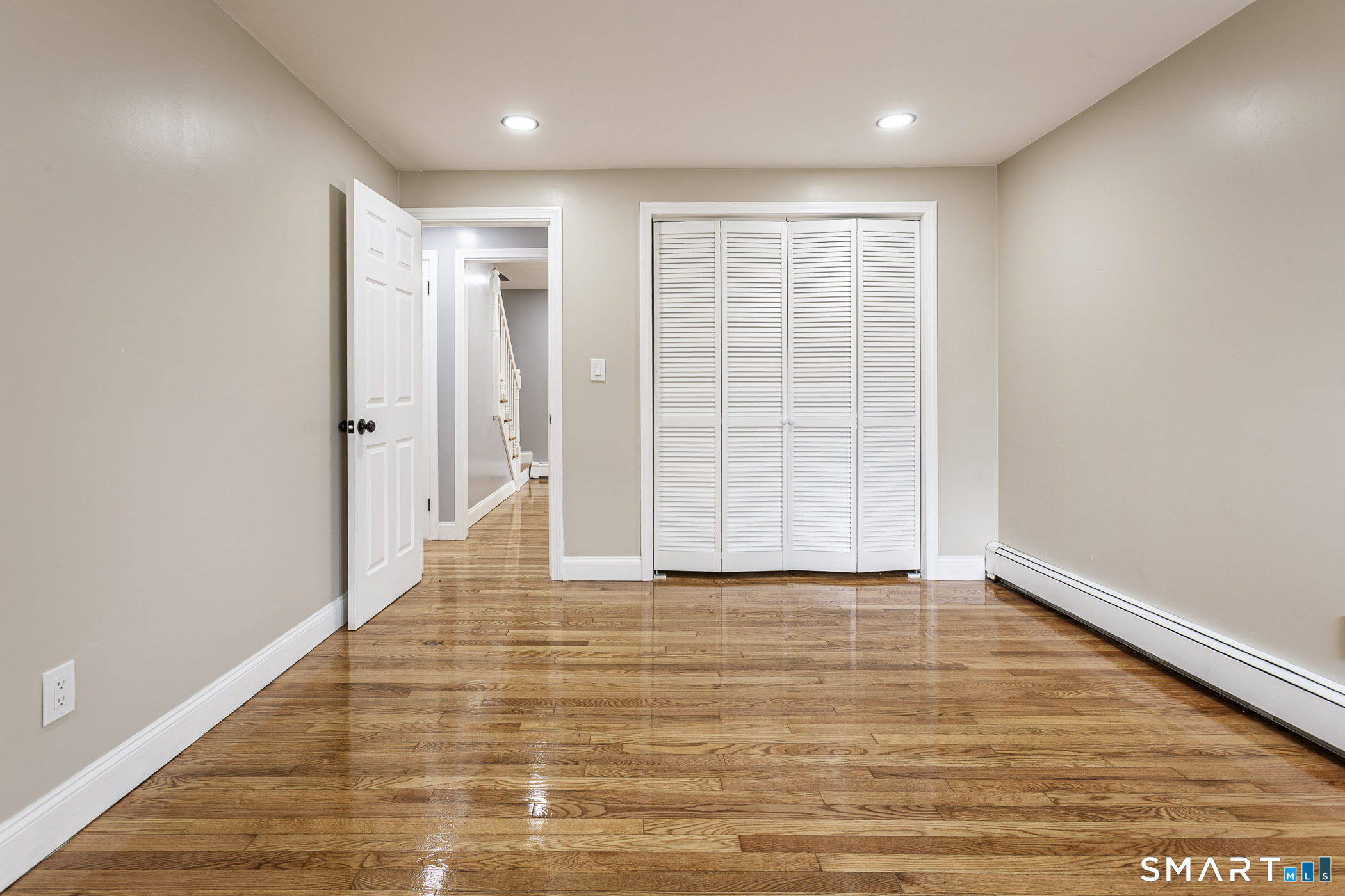 83 Olcott Street Manchester, CT 06040 - Photo 27 of 44