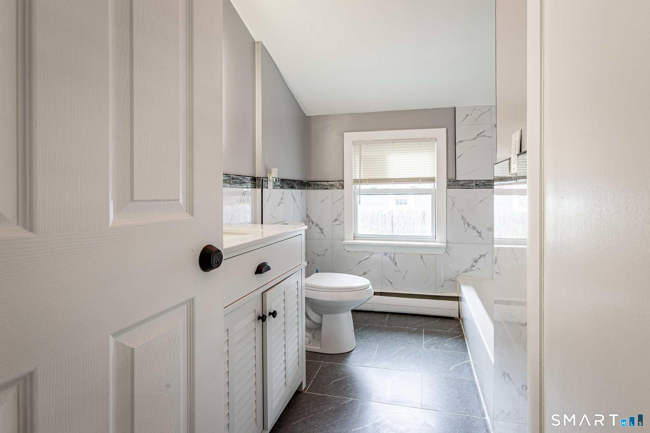 83 Olcott Street Manchester, CT 06040 - Photo 31 of 44