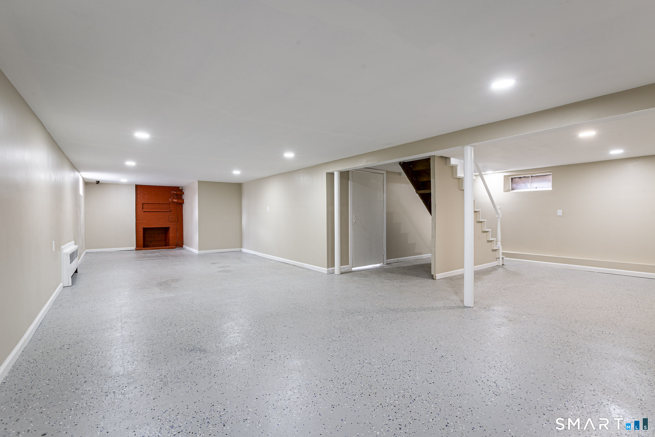 83 Olcott Street Manchester, CT 06040 - Photo 37 of 44