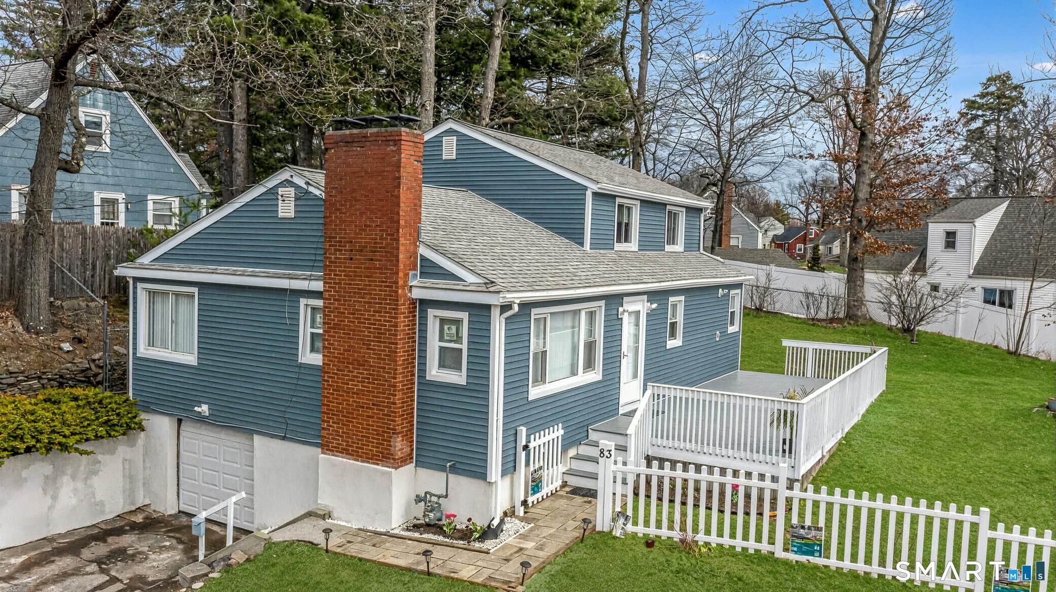 83 Olcott Street Manchester, CT 06040 - Photo 6 of 44