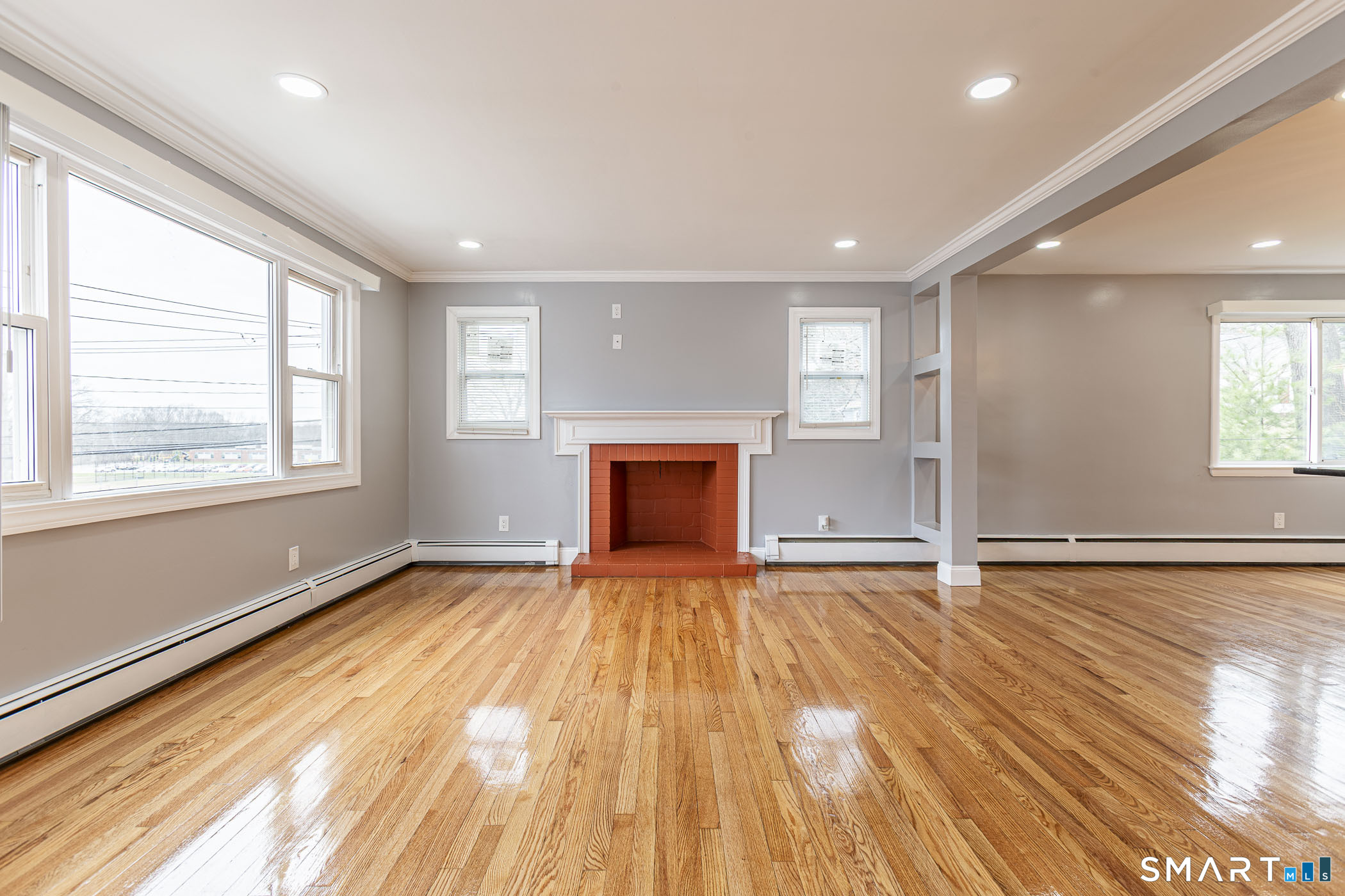 83 Olcott Street Manchester, CT 06040 - Photo 10 of 44