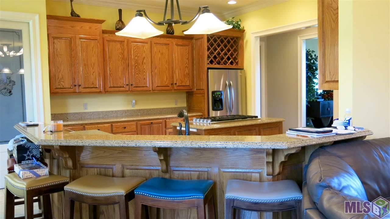 22085 Plank Road Zachary, LA 70791 - Photo 2 of 20 Granite Kitchen Bar