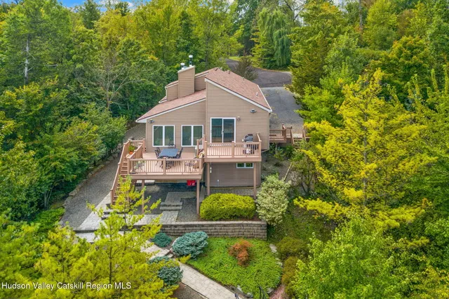 a view of livingroom with furniture and wooden floor