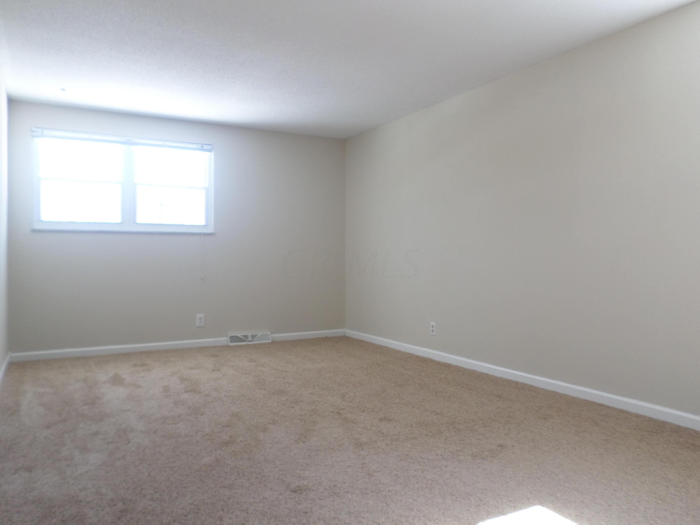 6635 Devonhill Road Columbus, OH 43229 - Photo 12 of 22 Gallery Image 12