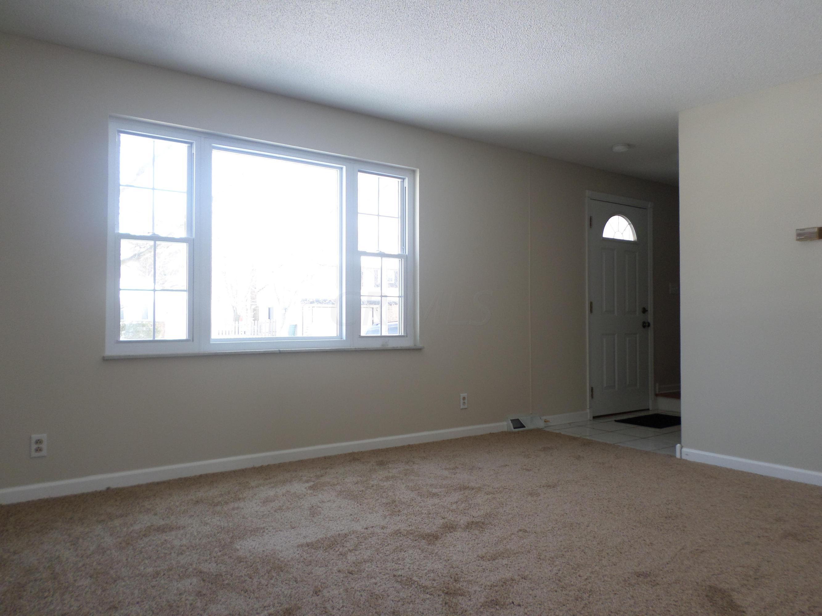 6635 Devonhill Road Columbus, OH 43229 - Photo 4 of 22 Gallery Image 4