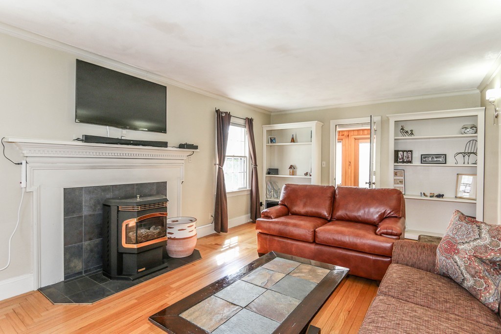 36 Falmouth Road Longmeadow, MA 01106 - Photo 9 of 30 Gallery Image 9