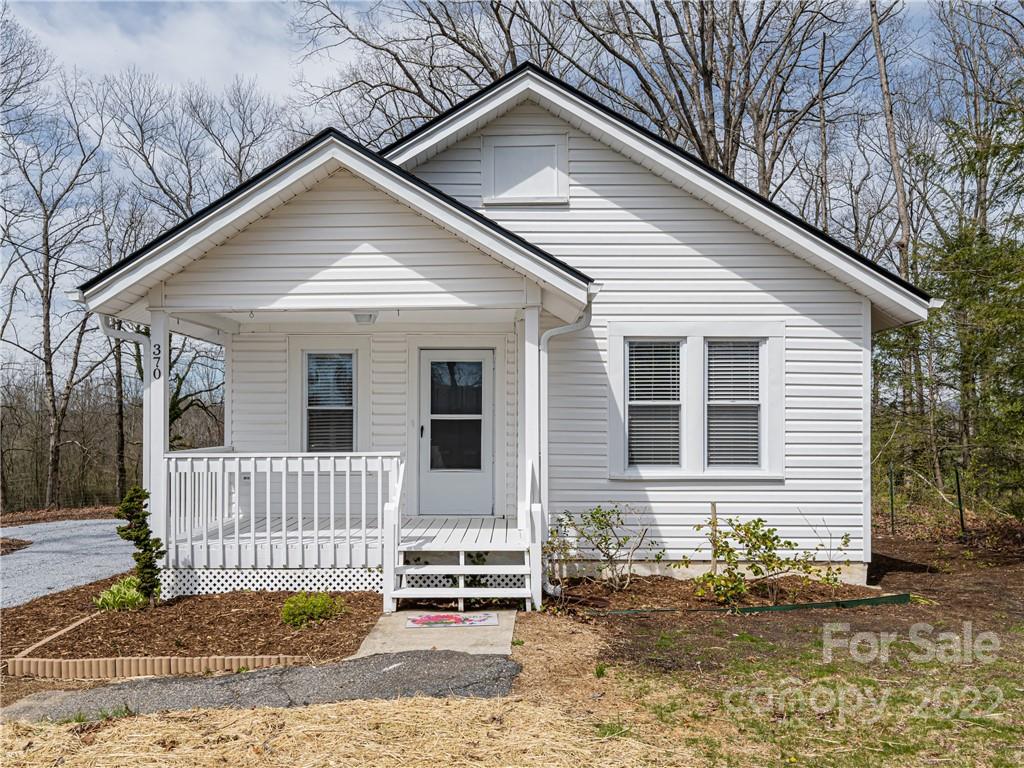 370 Loop Road Hendersonville, NC 28792 - Photo 1 of 29 Gallery Image 1