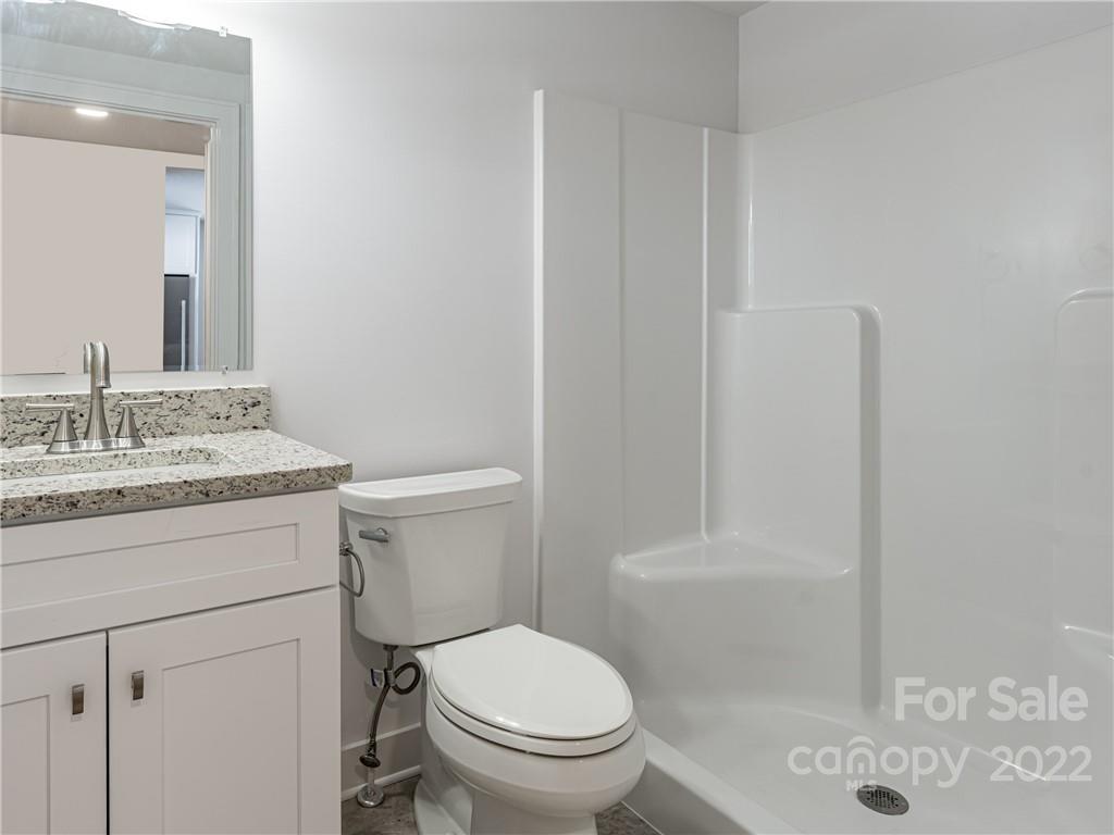 370 Loop Road Hendersonville, NC 28792 - Photo 17 of 29 Gallery Image 17