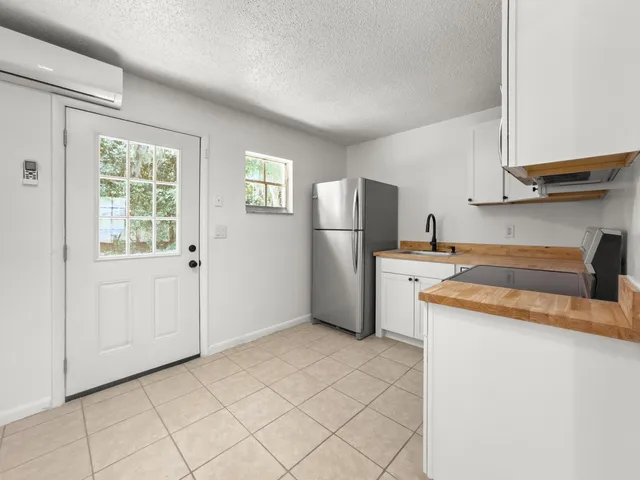 $1,325 | 403 Northeast 26th Court, Ocala, FL 34470