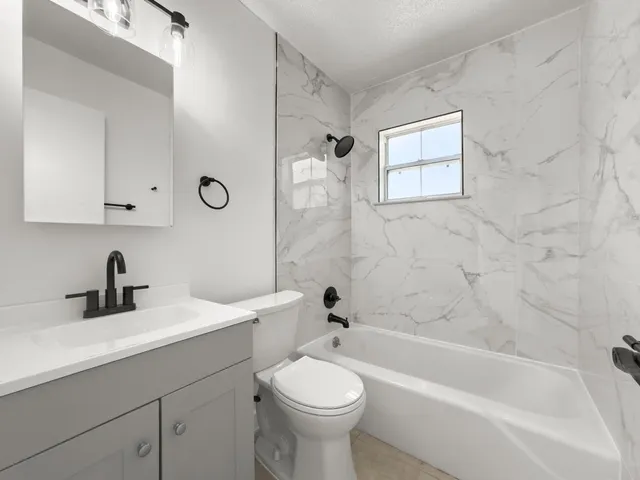 $1,325 | 403 Northeast 26th Court, Ocala, FL 34470