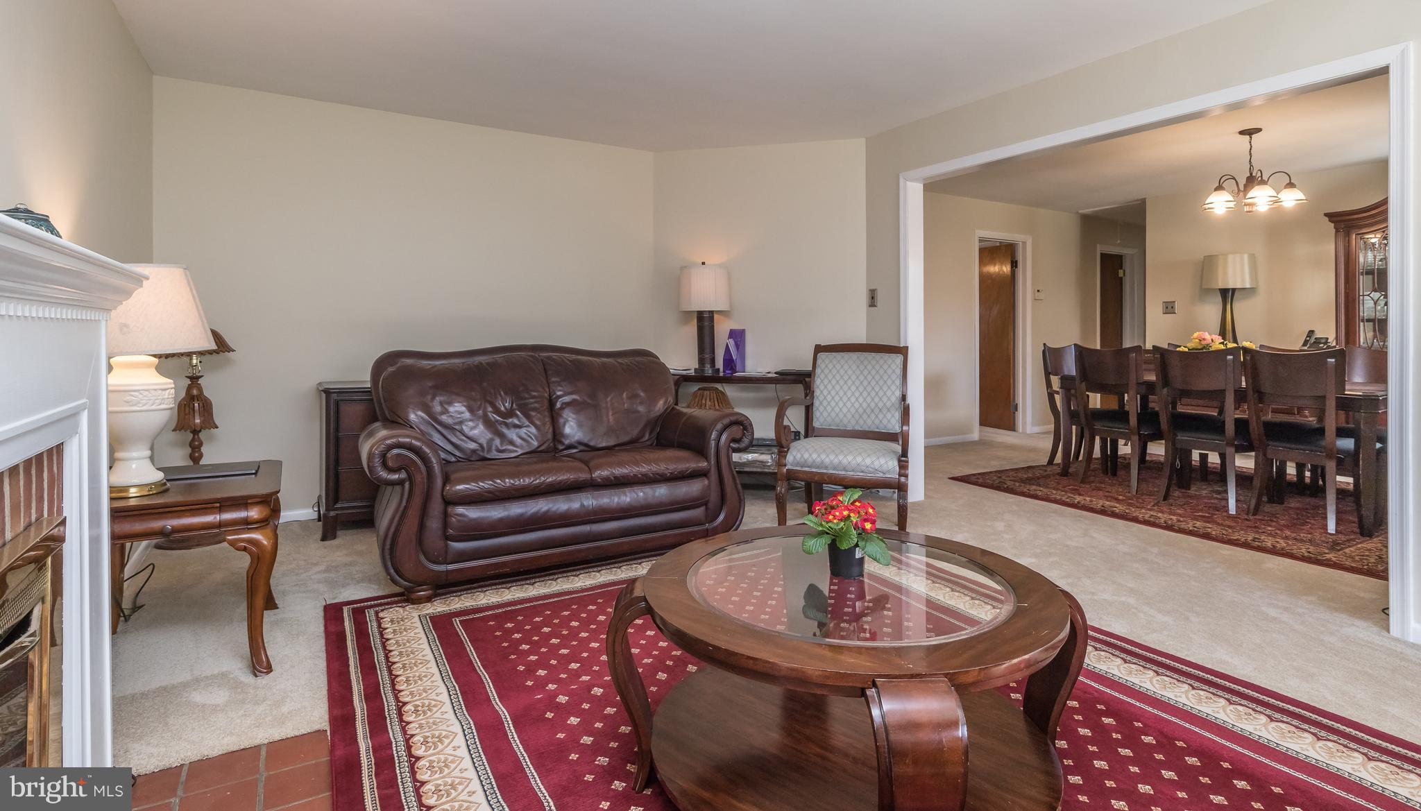 39 Sequoia Road Severna Park, MD 21146 - Photo 5 of 30 Living Room