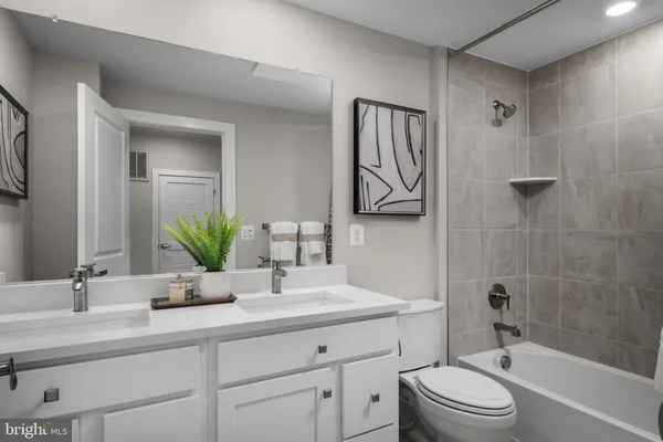 $569,990 | 43791 Metro Terrace, Ashburn, VA 20147