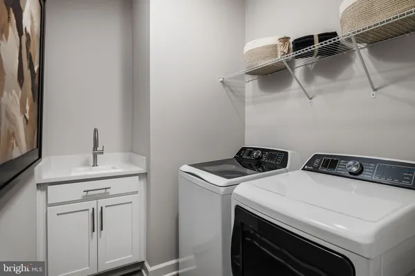 $569,990 | 43791 Metro Terrace, Ashburn, VA 20147