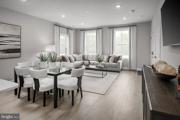 $569,990 | 43791 Metro Terrace, Ashburn, VA 20147