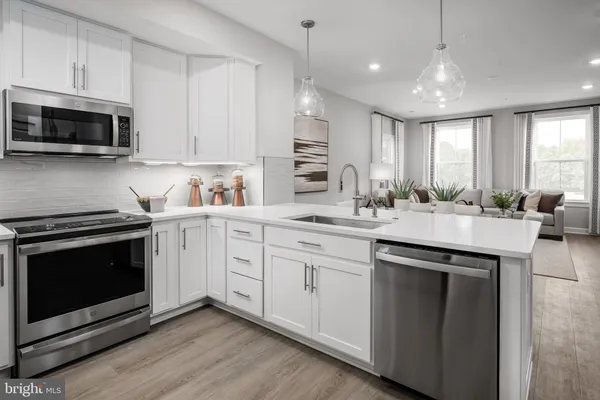 $569,990 | 43791 Metro Terrace, Ashburn, VA 20147