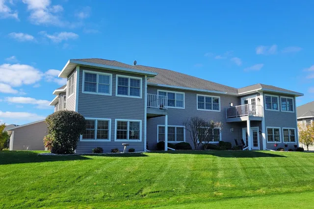 $375,000 | 208 Potter Road, Unit 202, Elkhorn, WI 53121