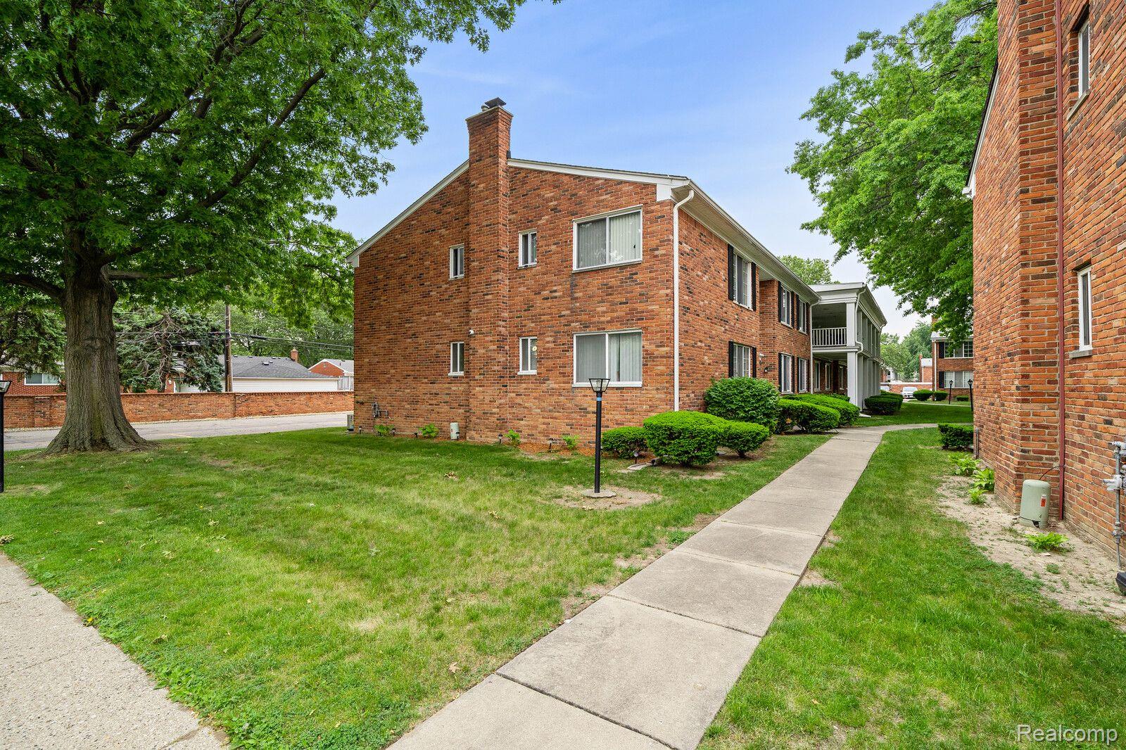 29514 Hoover Road Warren, MI 48093 - Photo 3 of 25 Gallery Image 3