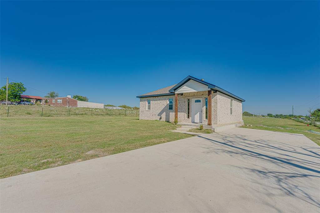 8064 Northeast County Road 1040 Rice, TX 75155 - Photo 5 of 27