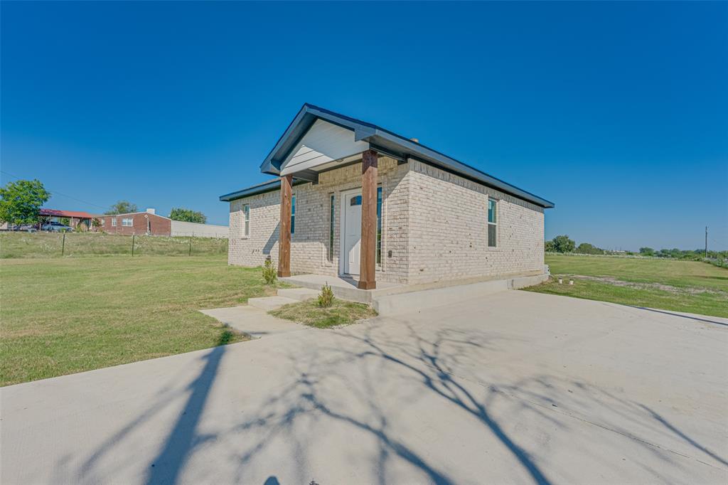 8064 Northeast County Road 1040 Rice, TX 75155 - Photo 6 of 27