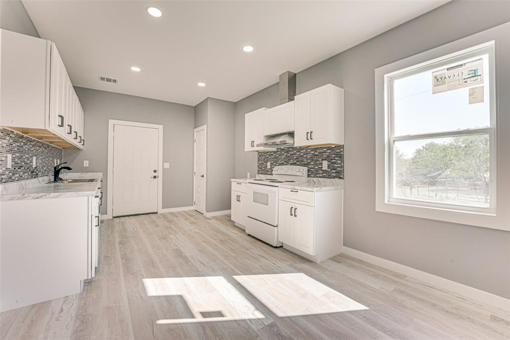 8064 Northeast County Road 1040 Rice, TX 75155 - Photo 8 of 27