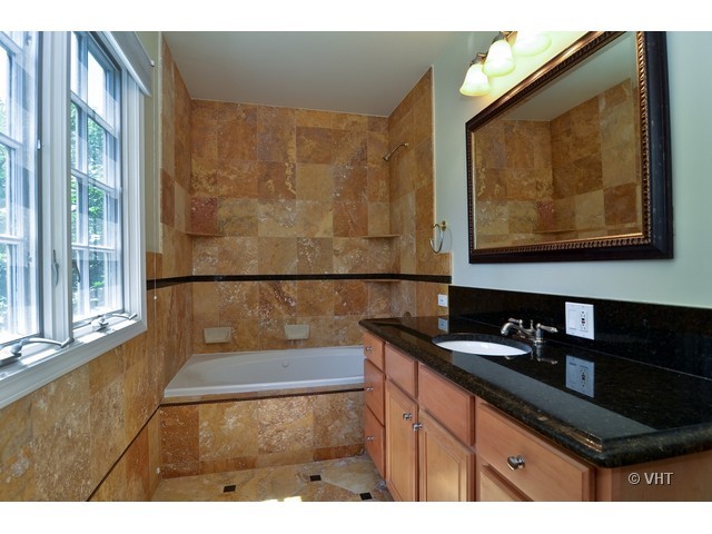 573 Sheridan Road Winnetka, IL 60093 - Photo 11 of 25