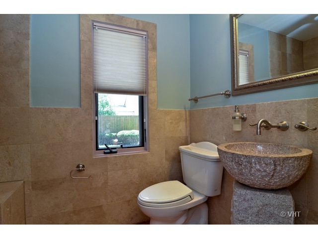 573 Sheridan Road Winnetka, IL 60093 - Photo 10 of 25