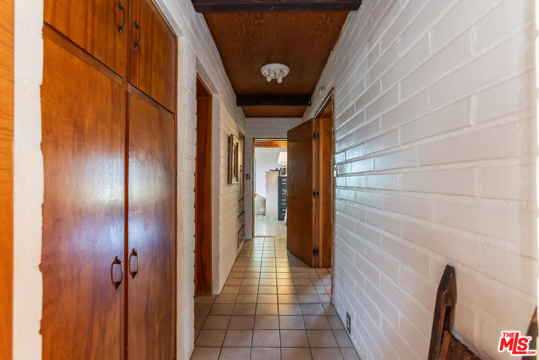 4620 Cover Street Riverside, CA 92506 - Photo 27 of 42 a view of a entryway