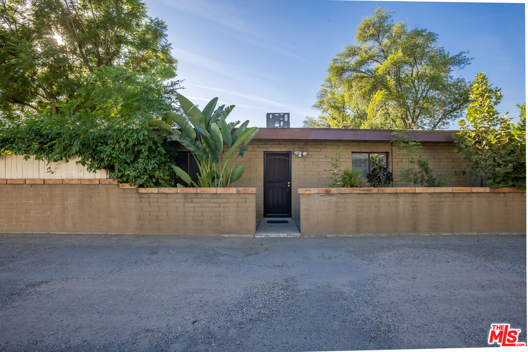 4620 Cover Street Riverside, CA 92506 - Photo 4 of 42 a view of outdoor space and yard