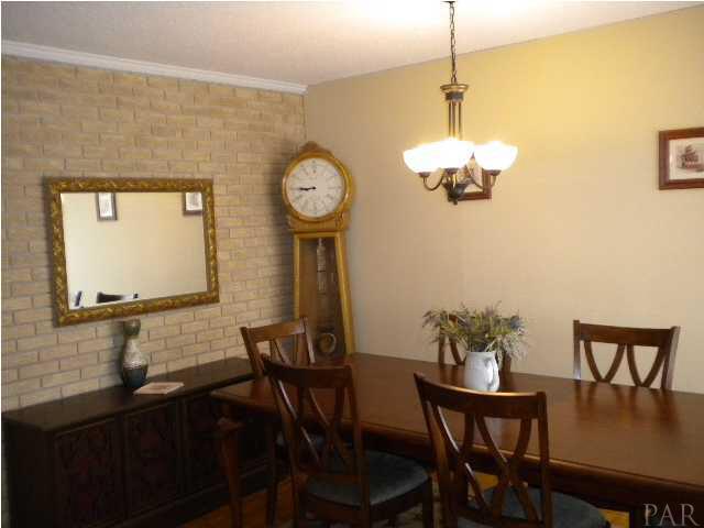 6121 Jasmine Road Pensacola, FL 32504 - Photo 2 of 23 Gallery Image 2