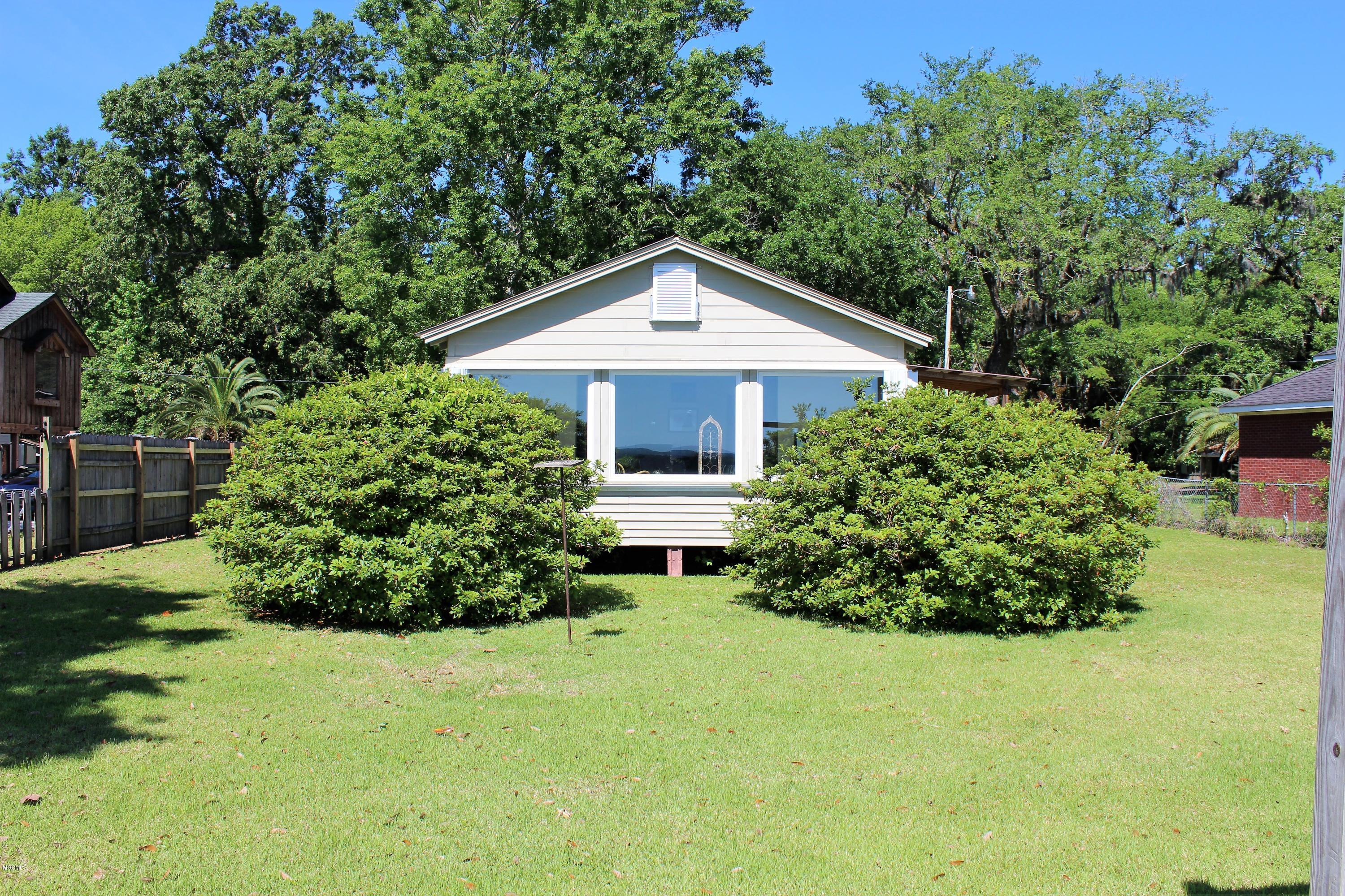 7524 Bluff Point Road Gautier, MS 39553 - Photo 16 of 16 Exterior