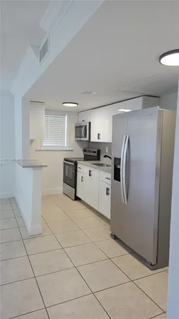 $1,800 | 3901 Southwest 112th Avenue, Unit 38, Miami, FL 33165