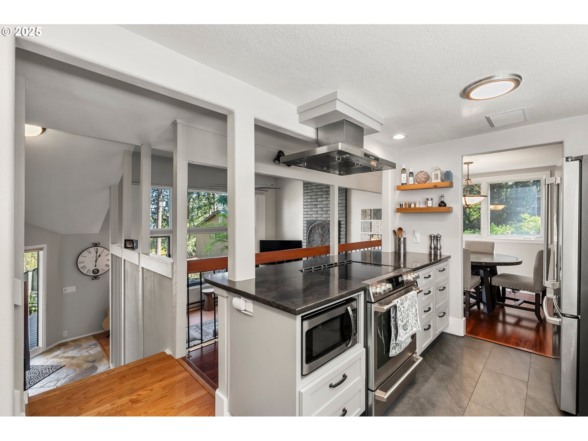 626 Startouch Drive Eugene, OR 97405 - Photo 13 of 44