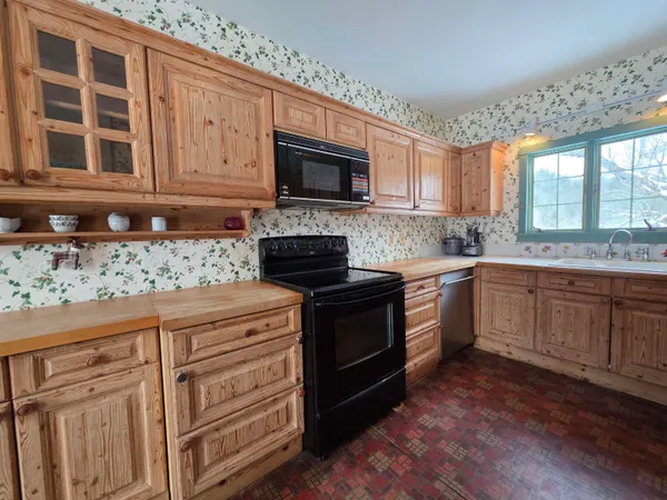$599,000 | 673 Highway 121, Grafton, VT 05146