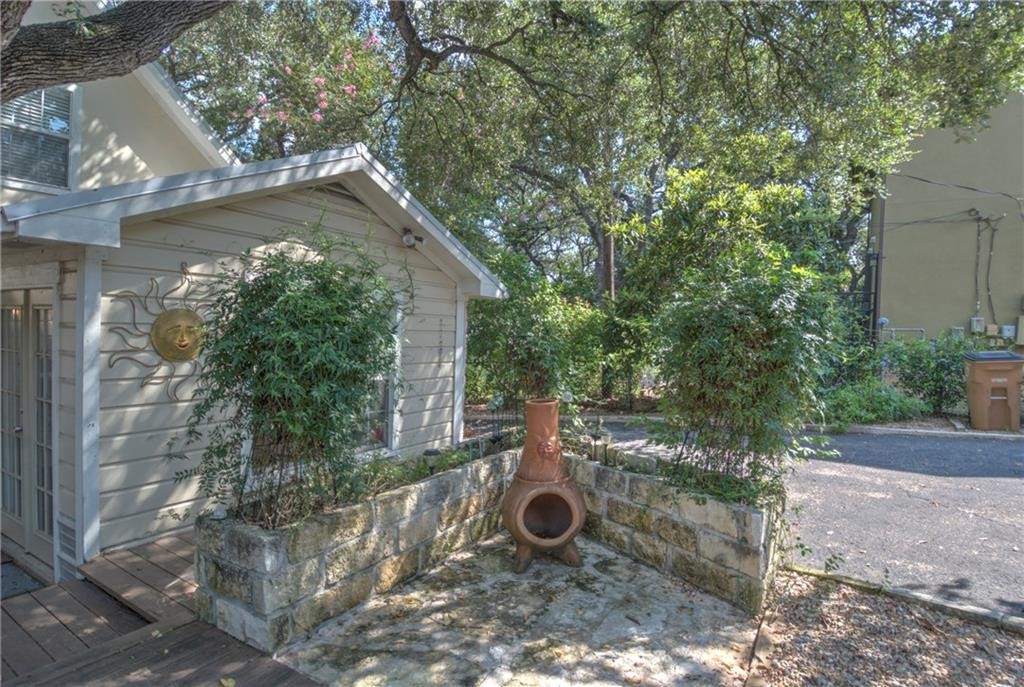 2404 Thornton Road, Unit A Austin, TX 78704 - Photo 26 of 31 a backyard of a house with barbeque oven