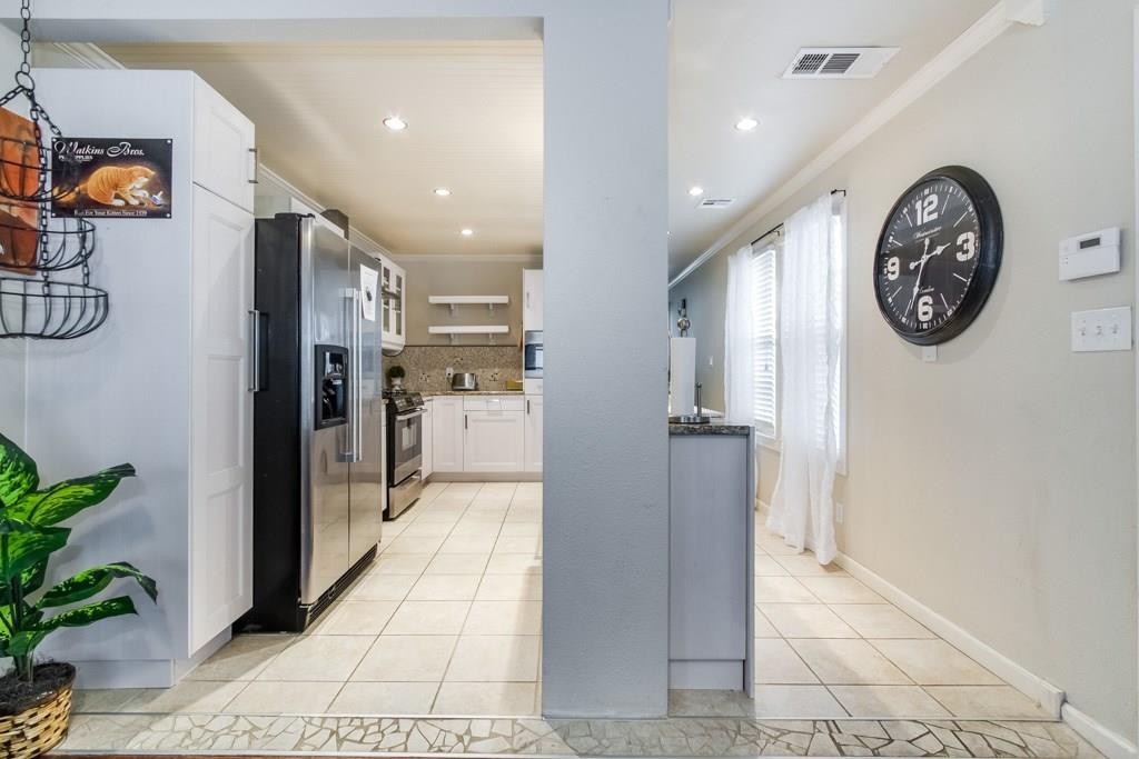 2404 Thornton Road, Unit A Austin, TX 78704 - Photo 8 of 31 a view of a hallway with elevator