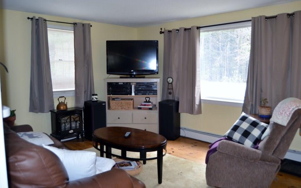 37 Tassle Top Acres Road Naples, ME 04055 - Photo 5 of 11 Living room
