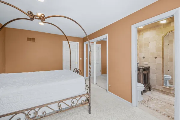 $3,580,000 | 1916 Midwest Club Parkway, Oak Brook, IL 60523